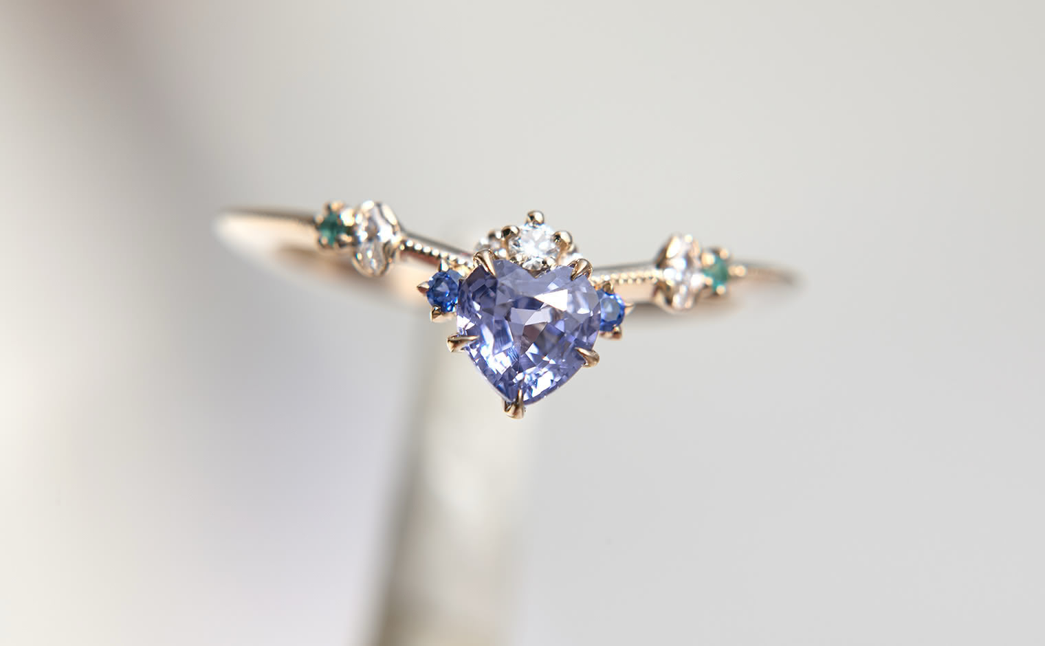 Curved Heart Ring-Sapphire
