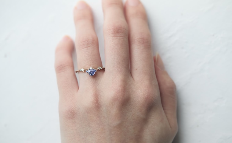 Curved Heart Ring-Sapphire