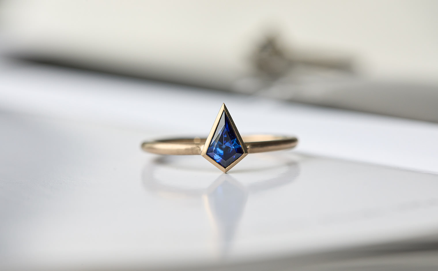 Escudo Ring- Sapphire Arrowhead