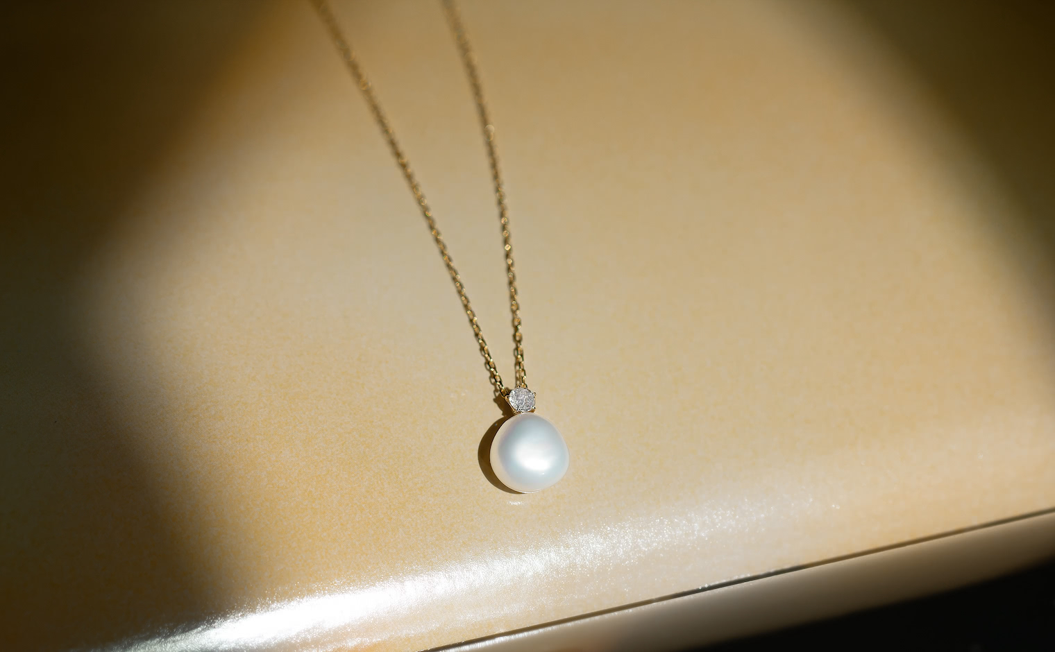 Floating Pearl Necklace