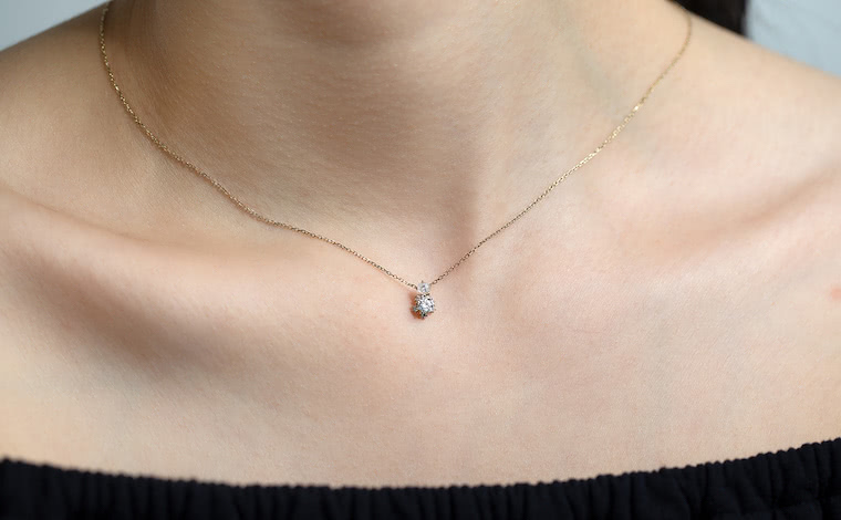 Crest Necklace-Diamond