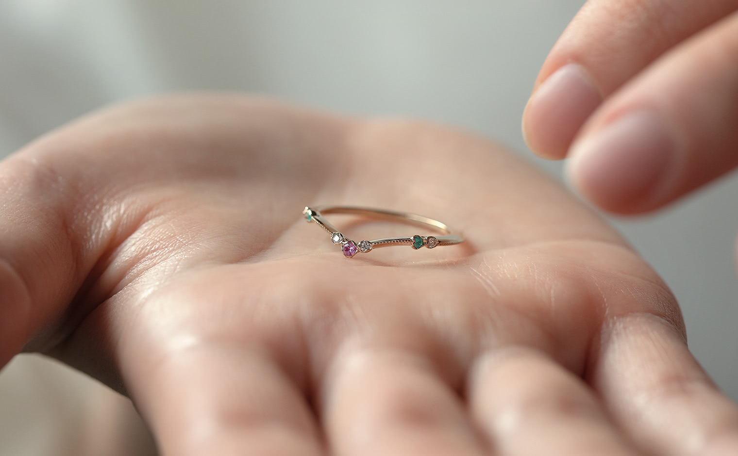 Curved Sapphire & Paraiba Ring