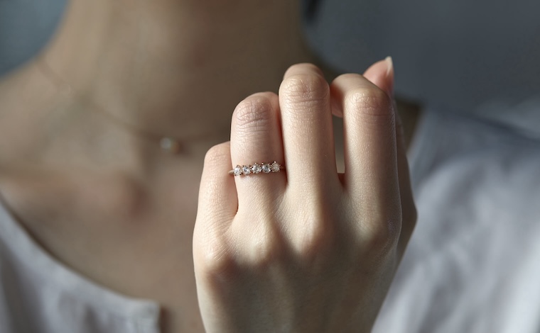 Cosmic Line Ring