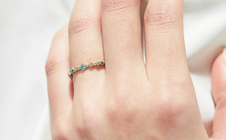 Dotted Ring-Paraiba & Emerald