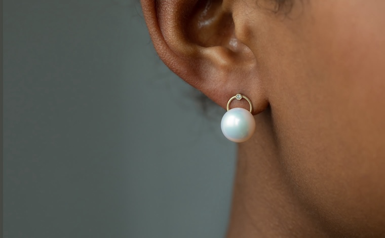 Pearl Handle Studs