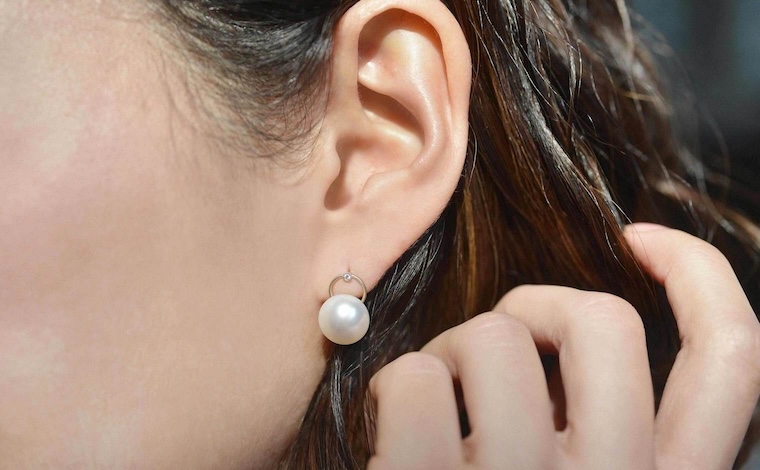 Pearl Handle Studs