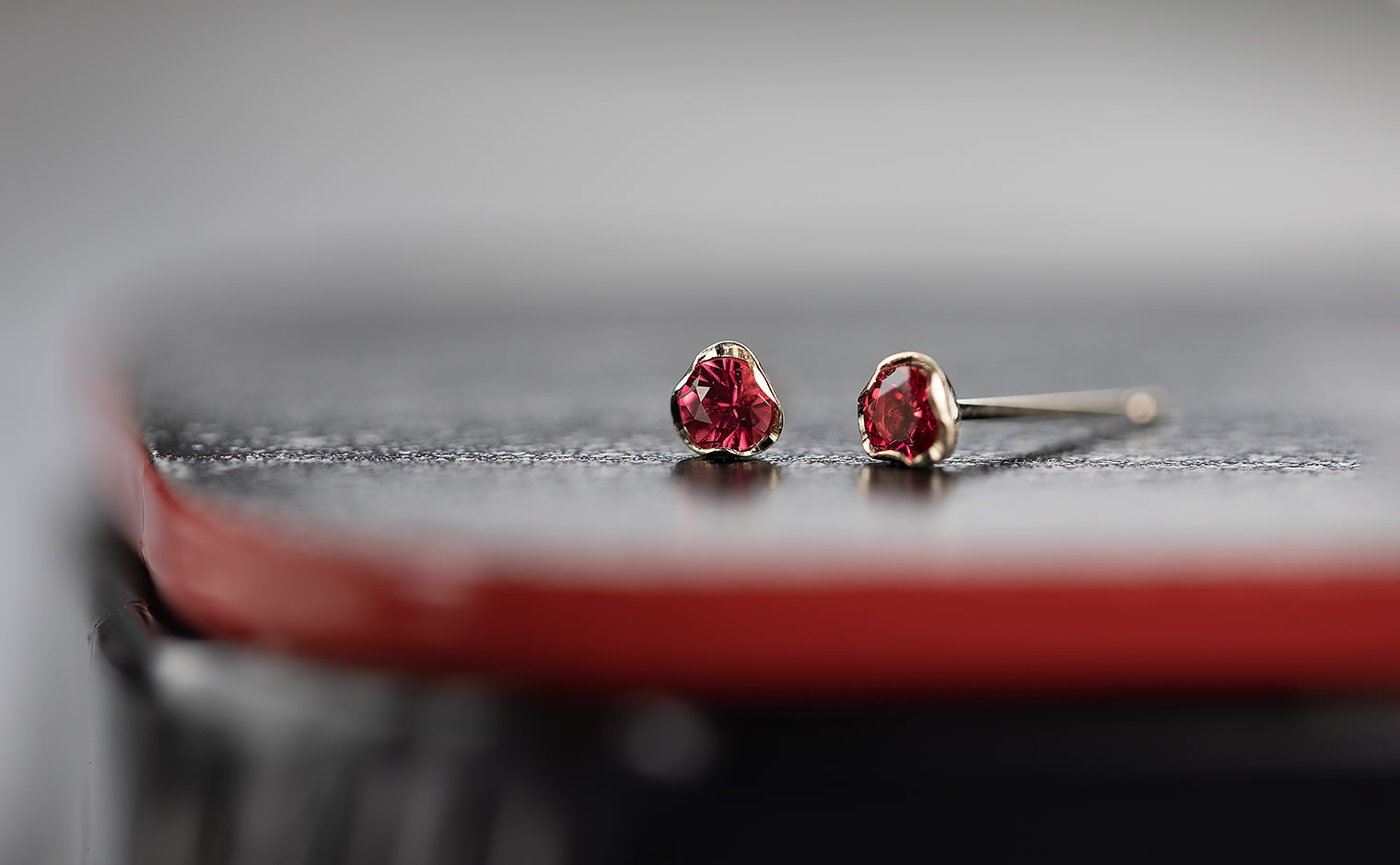 Iceberg Studs-Spinel