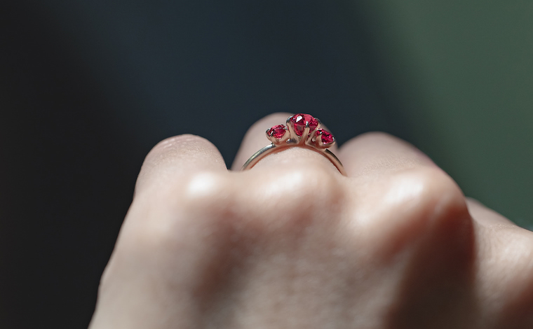 Triplets Iceberg Ring-Spinel