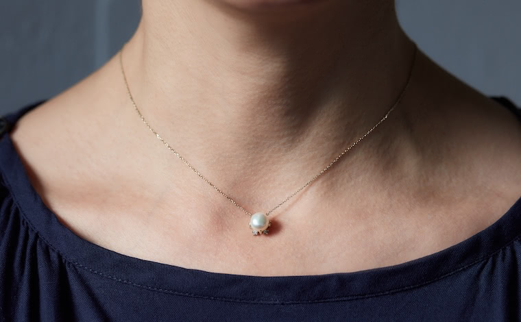 Snowflake Necklace-Pearl