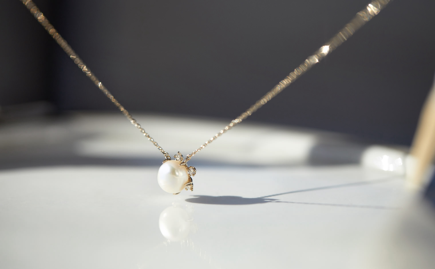 Snowflake Necklace-Pearl