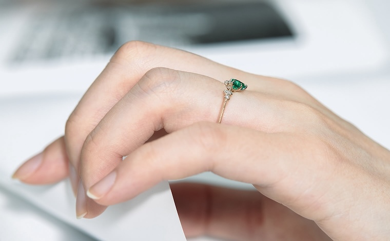 Curved Heart Ring-Emerald